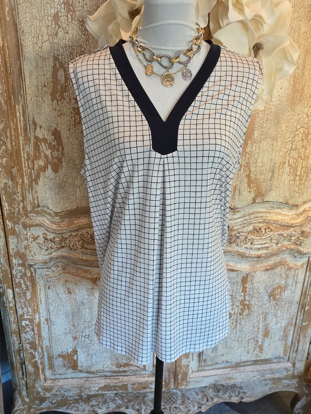 Jones New York White Grid V-Neck Tank with Black Trim